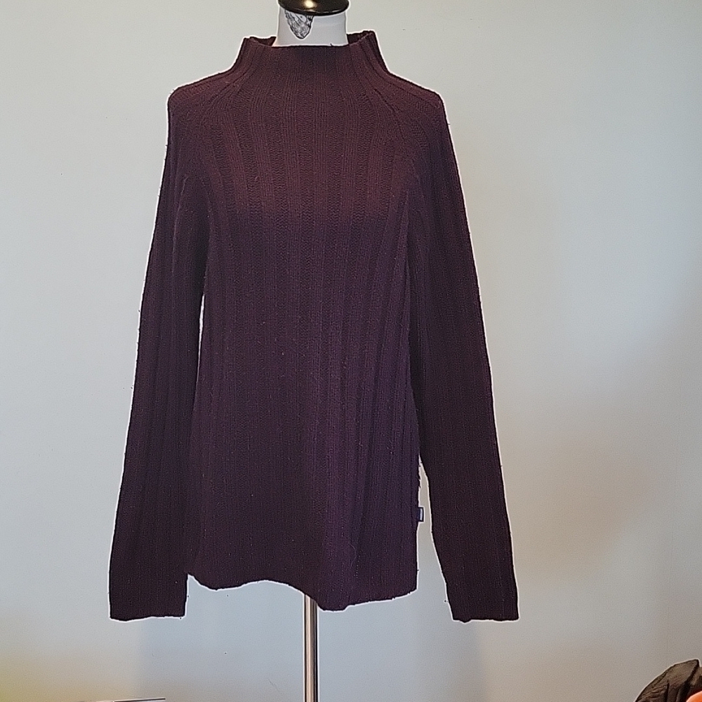 American OUTFITTERS burgundy and black lambswool mock sweater.  Size is XXL